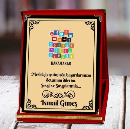 Sosyal Medya Uzmanı Baskılı Plaket (1. Tasarım) | Kişiye Özel