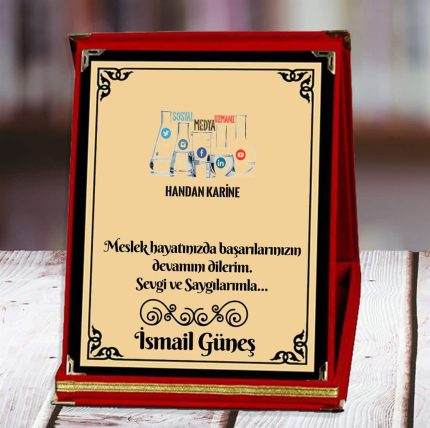 Sosyal Medya Uzmanı Baskılı Plaket (2. Tasarım) | Kişiye Özel