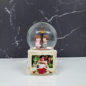 Kişiye Özel Fotoğraflı Otomatik Püskürtmeli Işıklı Müzikli Kar Küresi